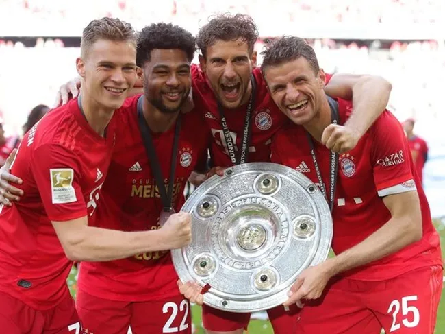 Sau 14 vòng đấu, thất mã đua tranh, Bayern-Liga đã trở thành dĩ vãng - Bóng Đá