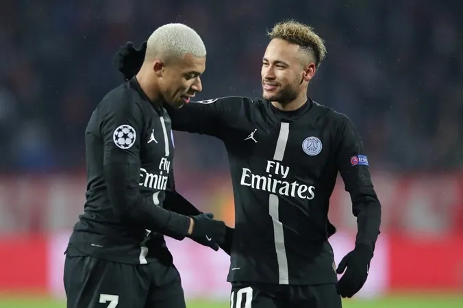 Journalist Claims Mbappé and Neymar are the Future Stars of El Clásico - Bóng Đá