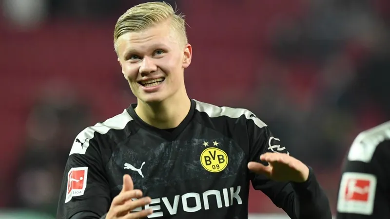 Borussia Dortmund issued Schalke warning despite 'absolutely incredible' Erling Haaland - Bóng Đá