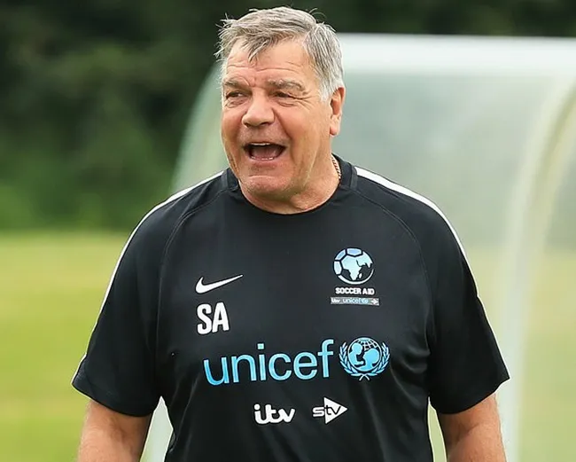 Sam Allardyce insists players fearing Premier League return need to be backed - Bóng Đá