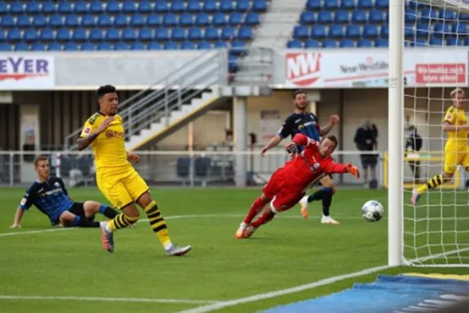 Sancho thay Haaland sắm vai “vì sao tinh tú”, Dortmund tạo cuộc thảm sát trên sân khách - Bóng Đá