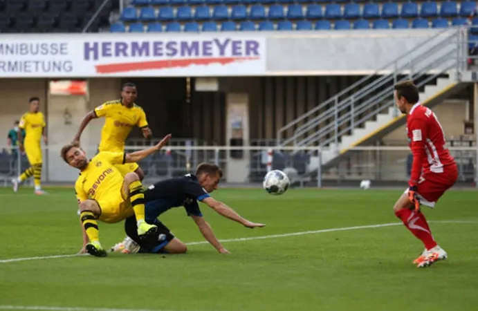 Sancho thay Haaland sắm vai “vì sao tinh tú”, Dortmund tạo cuộc thảm sát trên sân khách - Bóng Đá