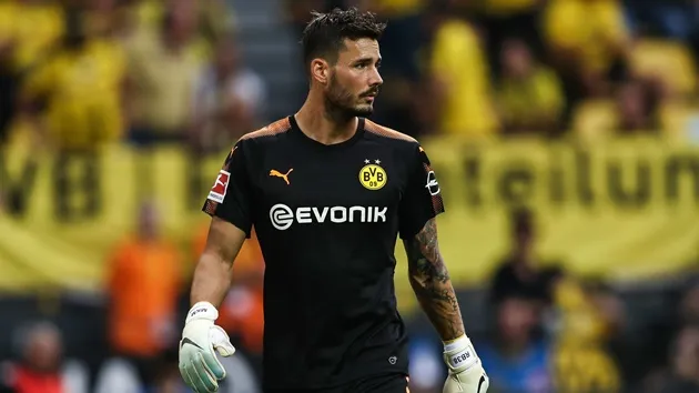 Roman Bürki and Borussia Dortmund confirm contract extension - Bóng Đá