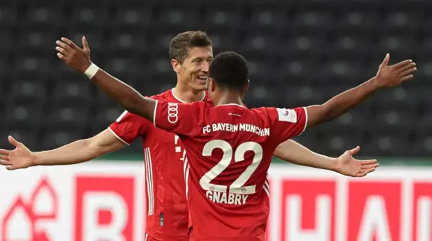 Lewandowski passes 50-goal mark as Bayern win - Bóng Đá