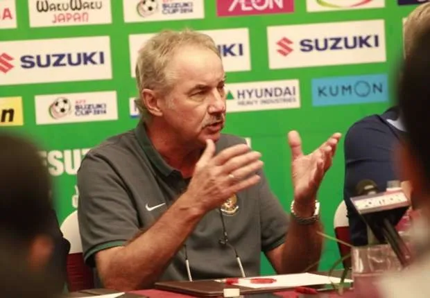 Alfred-Riedl-Indonesia-1