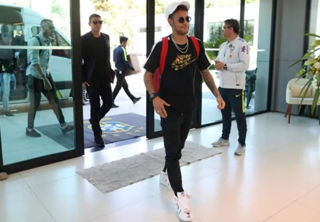 NÓNG: Neymar và đội tuyển Brazil đã có mặt tại trung tâm tập luyện - Bóng Đá