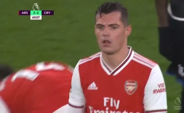 SỐC: Xhaka hành xử điên rồ với khán giả Arsenal - Bóng Đá