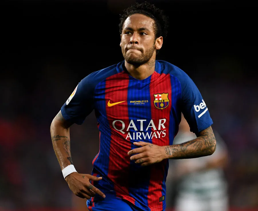10 hợp đồng tài trợ áo đấu giá trị nhất: Nguồn thu khủng khiếp của Barca - Bóng Đá