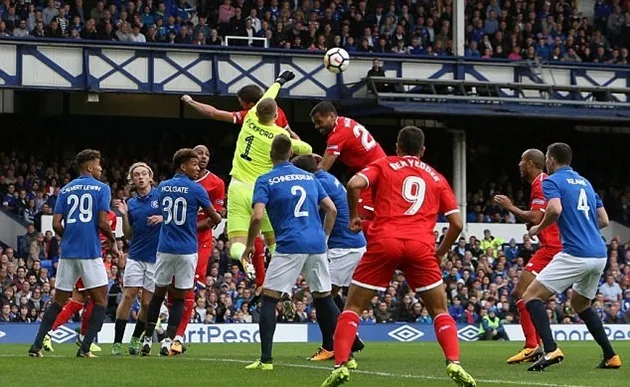 Jordan Pickford hồi hộp chờ trận đấu chính thức cho Everton - Bóng Đá