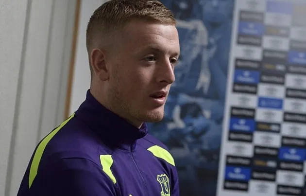 Jordan Pickford hồi hộp chờ trận đấu chính thức cho Everton - Bóng Đá