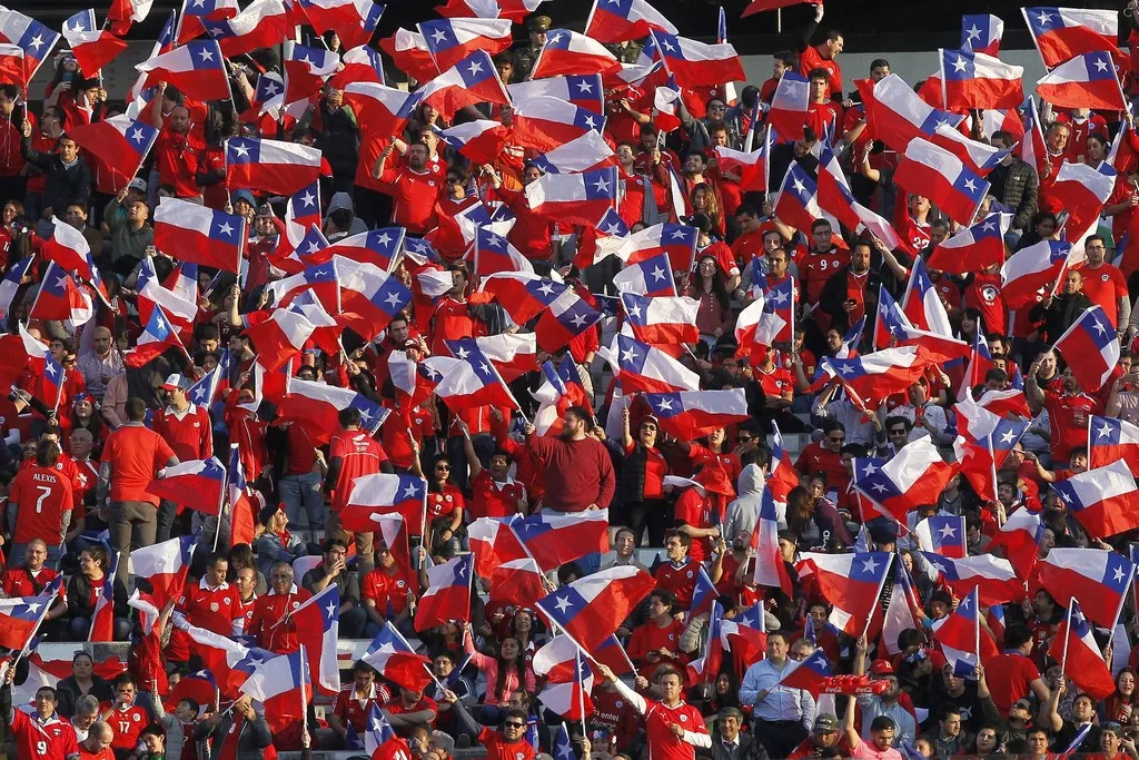 Chile 2-1 Ecuador - Bóng Đá