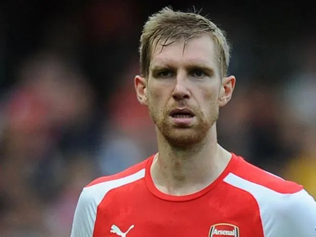 Mertesacker bị đổ tội vì bàn thua sớm của Arsenal - Bóng Đá