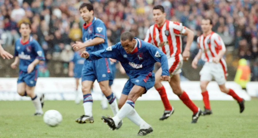 Nhìn lại trận đấu năm 1994, khi Chelsea lần đầu đánh bại Sheffield ở Premier League - Bóng Đá