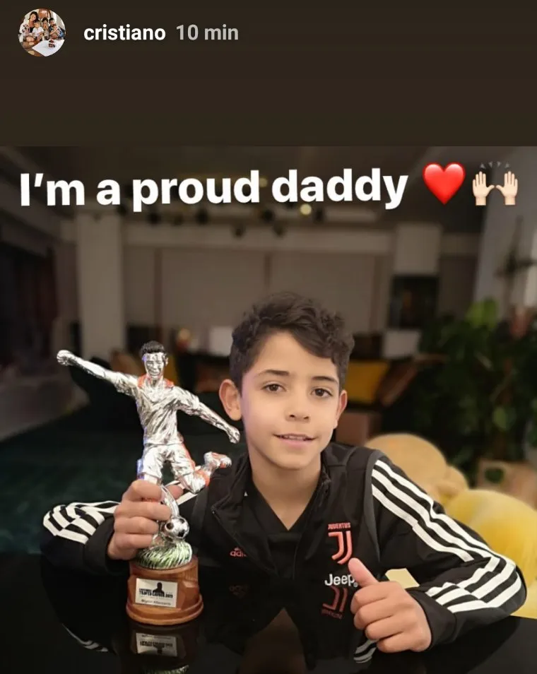 Cristiano Ronaldo Jr. wins best striker award at youth tournament with Juventus Under-9s - Bóng Đá