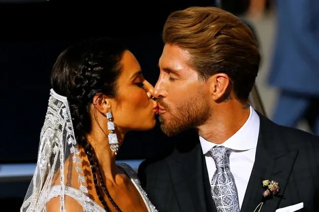 First wedding anniversary, which Ramos dedicates to his Pilar: 