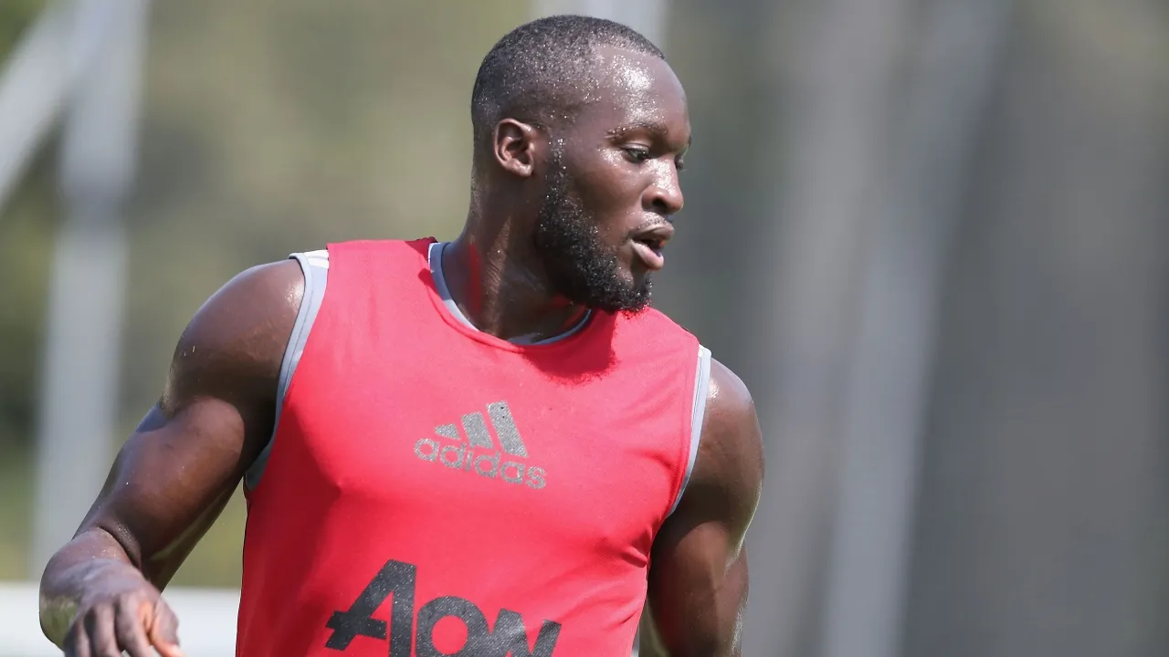 Chưa đá trận nào, Romelu Lukaku đã lập kỉ lục cho Man Utd - Bóng Đá