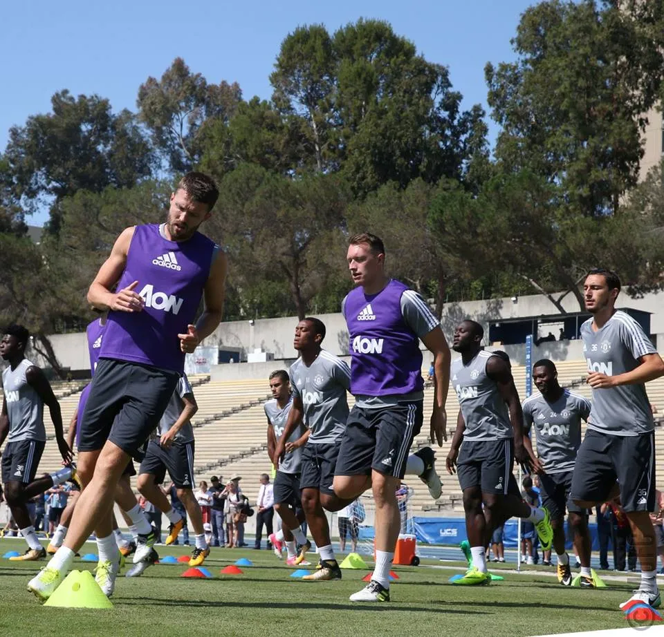 Man Utd tập nhẹ, sẵn sàng đối đầu LA Galaxy - Bóng Đá