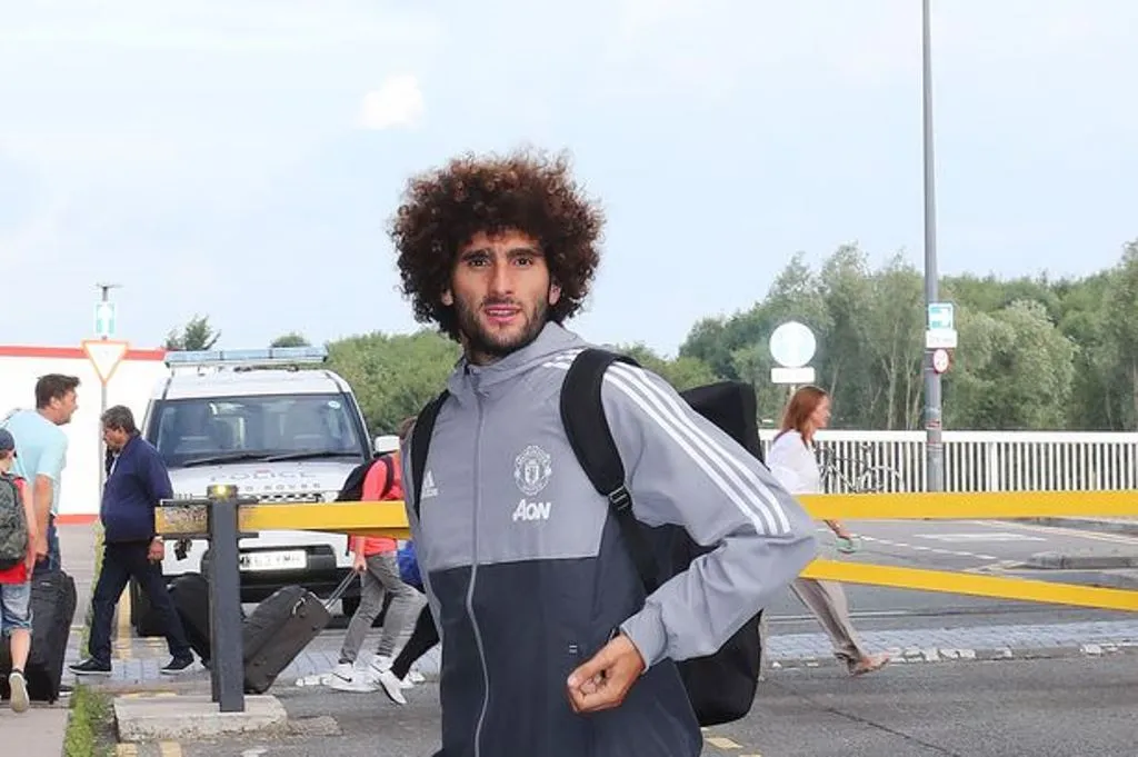 Bất chấp tin đồn, Fellaini vẫn cùng Man Utd đến Nauy - Bóng Đá