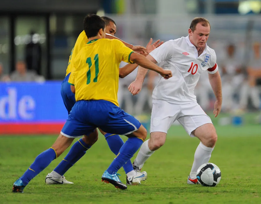 Pogba không hề biết tin Rooney giã từ sự nghiệp quốc tế - Bóng Đá