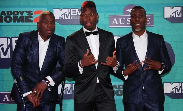 Paul Pogba bảnh bao dự MTV European Music Awards - Bóng Đá