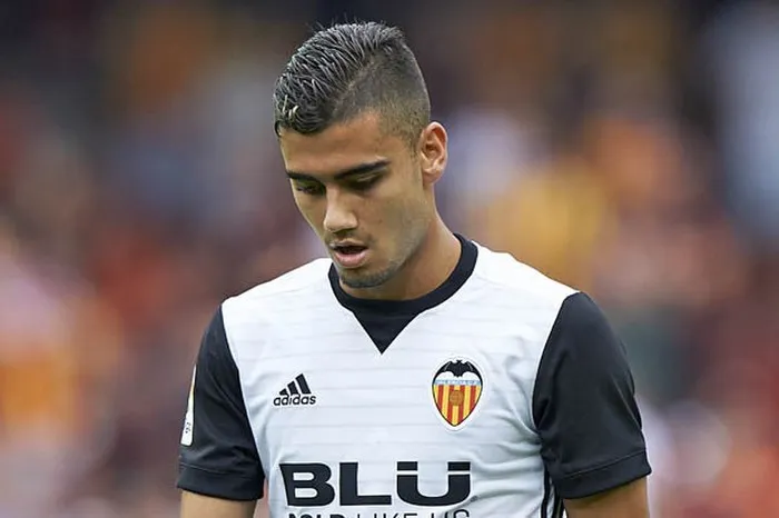 Andreas Pereira chọn Man Utd hay Valencia? - Bóng Đá