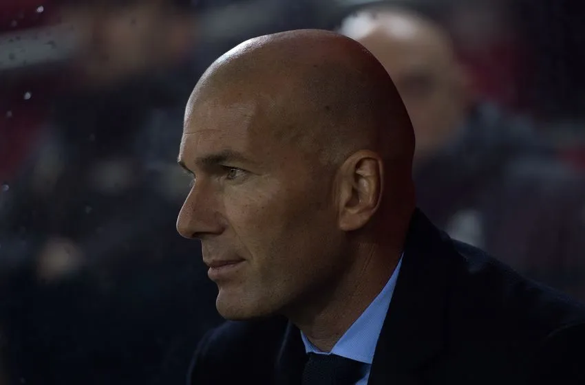HLV Zidane hé lộ kế hoạch chuyển nhượng của Real - Bóng Đá