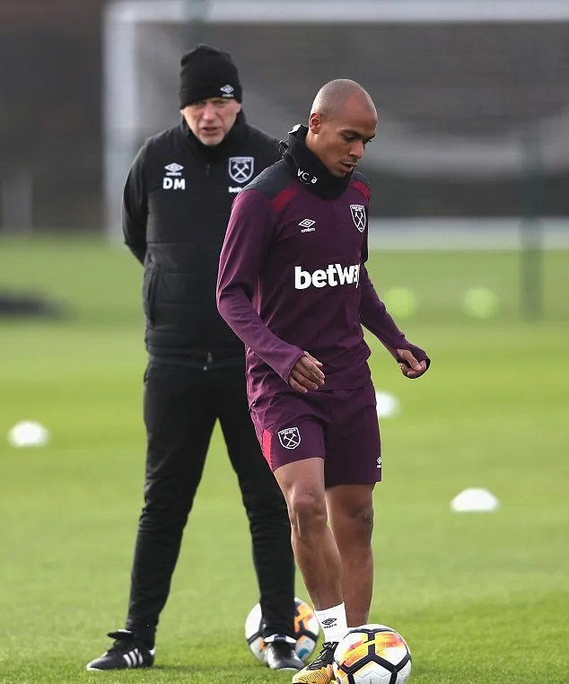 West Ham chào mừng Joao Mario theo phong cách Nintendo - Bóng Đá