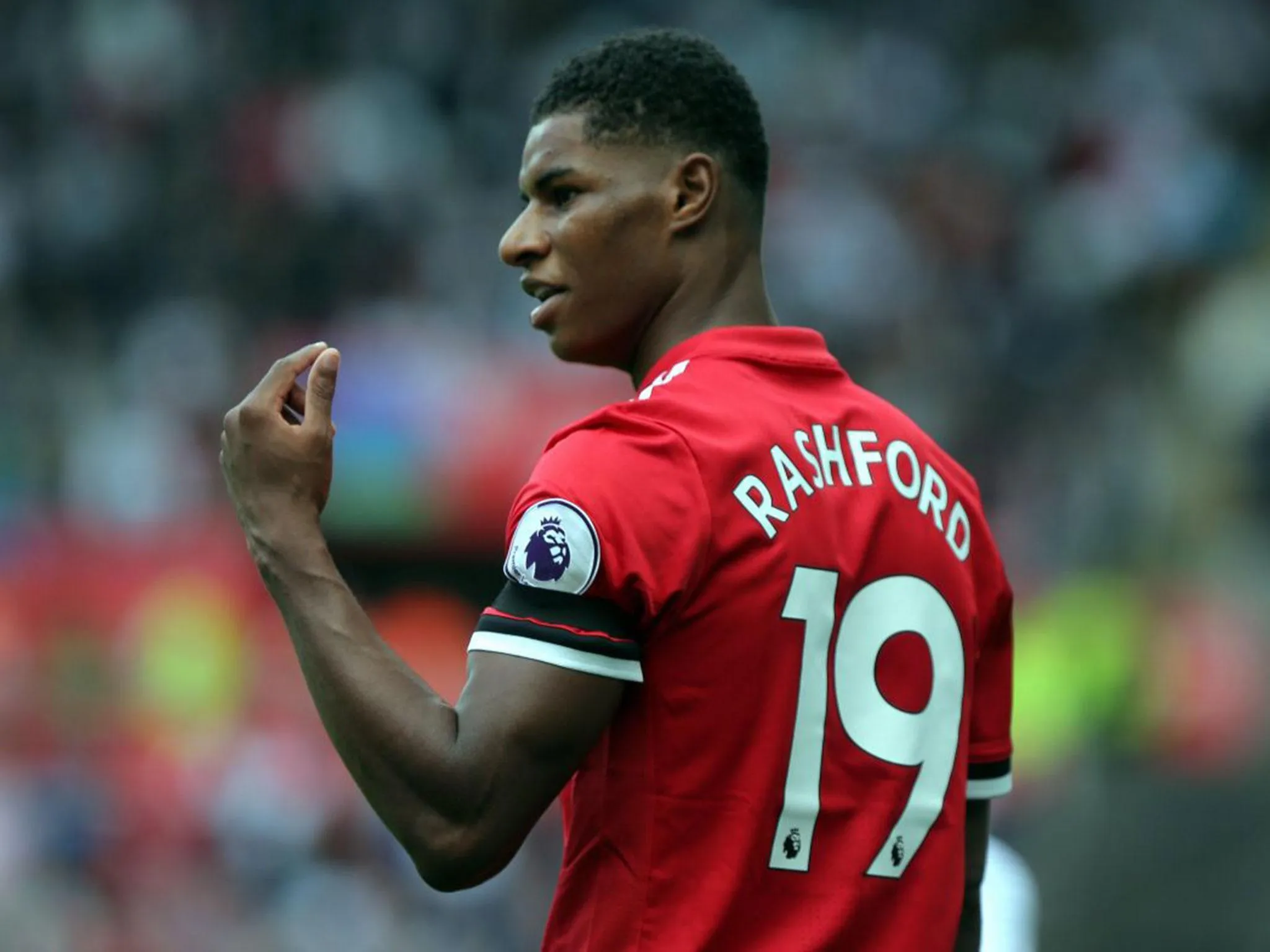 Sanchez đến Man Utd, Rashford nên lo lắng là vừa - Bóng Đá