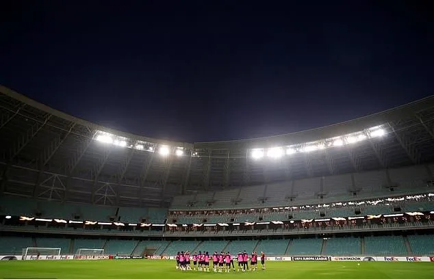 Arsenal tập luyện ở Baku - Bóng Đá
