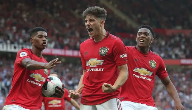 Manchester United fans slam Daniel James’ celebration - Bóng Đá