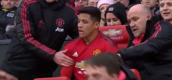 Bị thay ra, Sanchez giành luôn ghế của Solskjaer - Bóng Đá