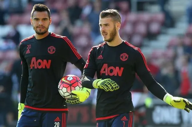 Manchester United: These fans have faith in Sergio Romero to replace David de Gea if needed - Bóng Đá
