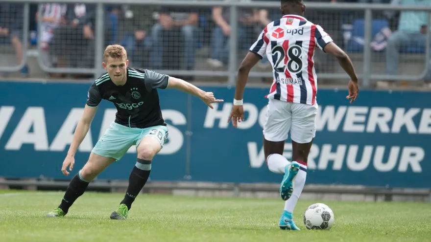 NÓNG: Ajax mất chức vô địch Hà Lan vì... Dirt Kuyt - Bóng Đá