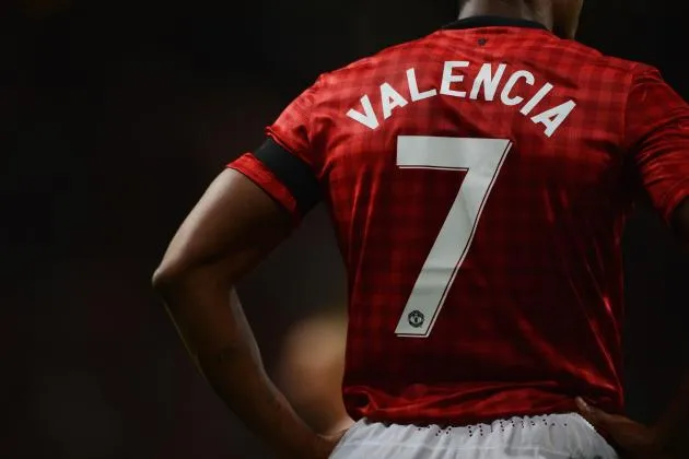 Những cầu thủ làm ô danh chiếc áo số 7 huyền thoại tại Man United - Bóng Đá