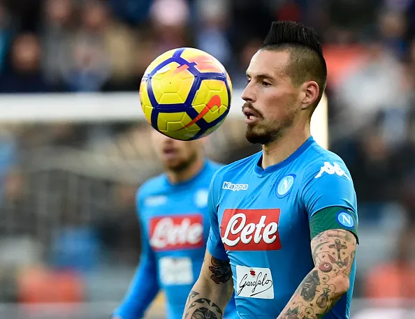 Napoli lấy lại ngôi đầu trong ngày 'Thánh pen' hỏng pen - Bóng Đá