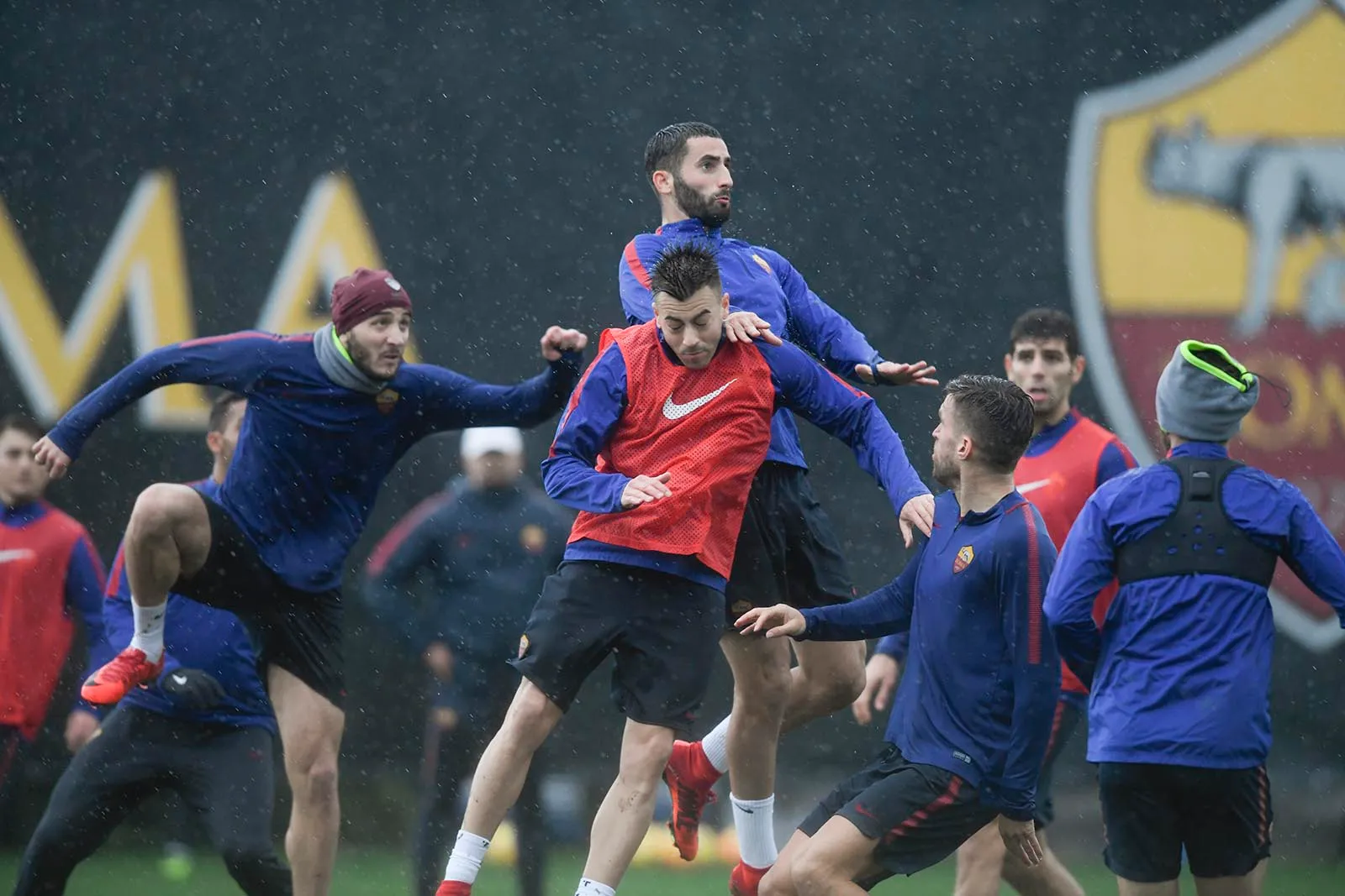 Hiểm họa năm mới, Roma 'back-to-back' Sampdoria - Bóng Đá