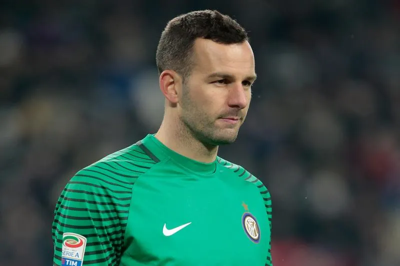 Inter bất bại, thủ thành Handanovic vẫn không hài lòng - Bóng Đá