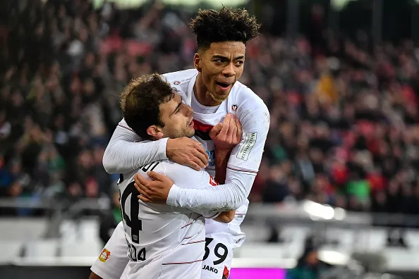 Leverkusen vươn lên ngôi nhì Bundesliga - Bóng Đá