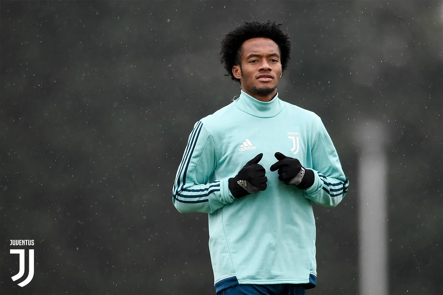 Juve tiết lộ chấn thương Cuadrado, Tottenham mừng thầm - Bóng Đá