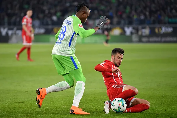 Robben 'miss pen', Bayern suýt mất điểm trước Wolfsburg - Bóng Đá