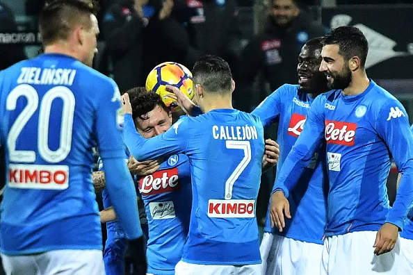 Hủy diệt Cagliari, Napoli gây sức ép cực lớn cho Juventus - Bóng Đá