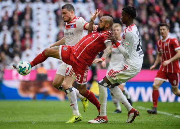 Robbery bay cùng Lewy, Bayern vùi dập Hamburg không thương tiếc - Bóng Đá