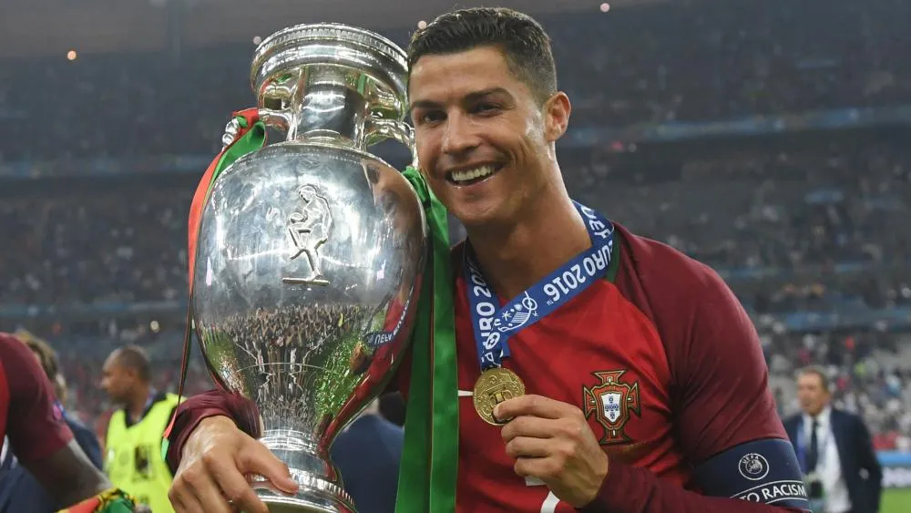 Ronaldo đang nắm giữ những kỷ lục nào ở cấp độ ĐỘI TUYỂN? - Bóng Đá