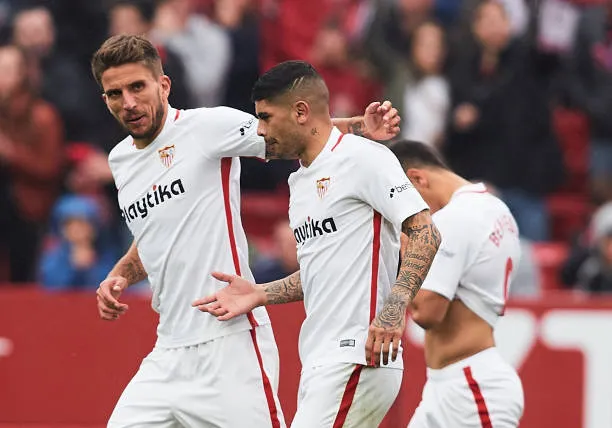 Vượt qua Girona, Sevilla đẩy cuộc chiến ngôi đầu tại La Liga vào thế cực nóng - Bóng Đá
