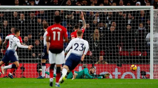 Liên tiếp thất bại trước De Gea, Kane đáng thương đến nhường nào sau trận - Bóng Đá