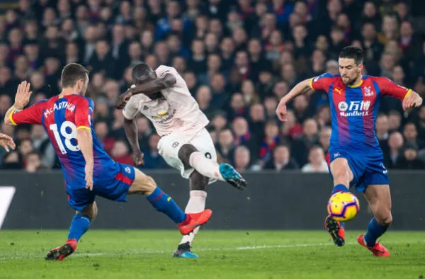 Chơi dại, Pogba suýt 'vỡ mặt' trên thảm cỏ Selhurst Park - Bóng Đá