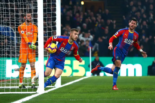 Chơi dại, Pogba suýt 'vỡ mặt' trên thảm cỏ Selhurst Park - Bóng Đá