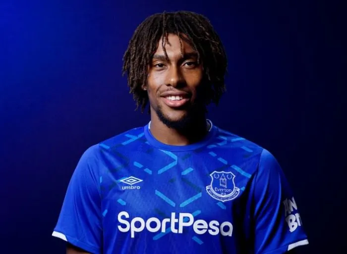 CHÍNH THỨC! Everton chia tay 'nạn nhân' của Iwobi (Onyekuru) - Bóng Đá