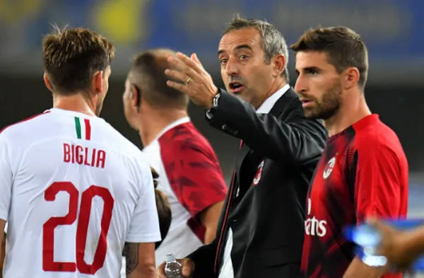 Choáng với đội bóng nhận 5 thẻ đỏ sau 7 vòng đầu tiên (AC Milan) - Bóng Đá