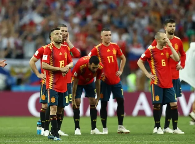 'Tây Ban Nha không biết cách đưa bóng cho tiền đạo' - Bóng Đá